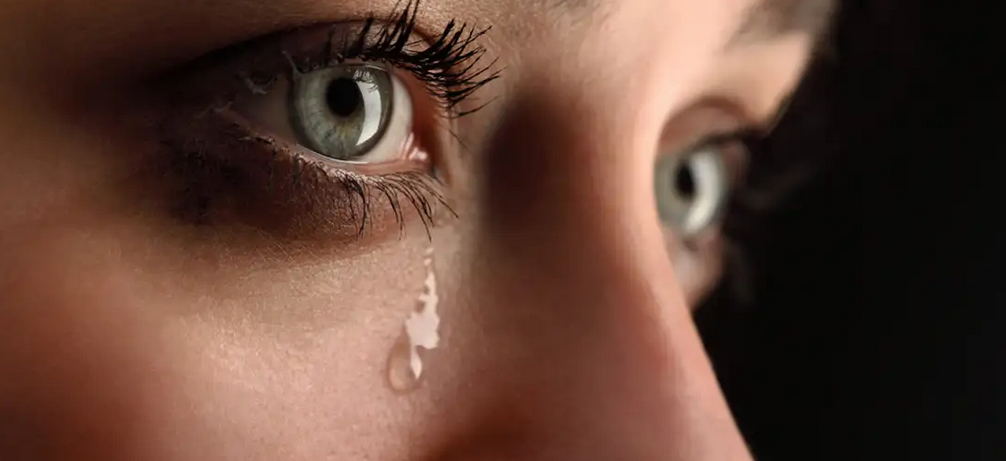 استشمام اشک زنان پرخاشگری مردان را کاهش می‌دهد