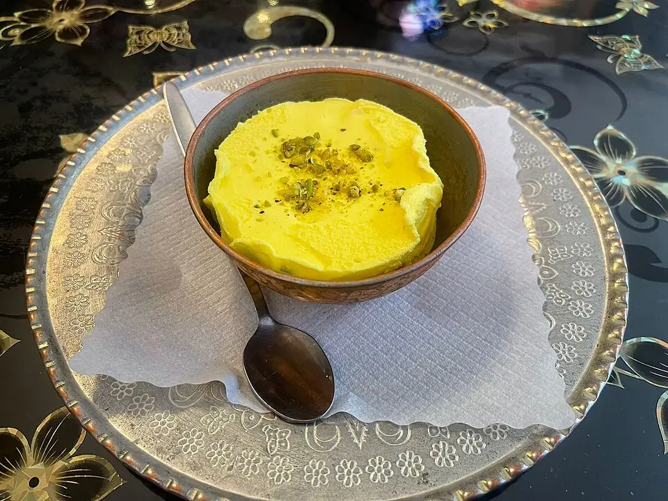 فالوده و بستنی ایرانی؛ از دربار هخامنشی تا شهرت جهانی اکبر مشتی