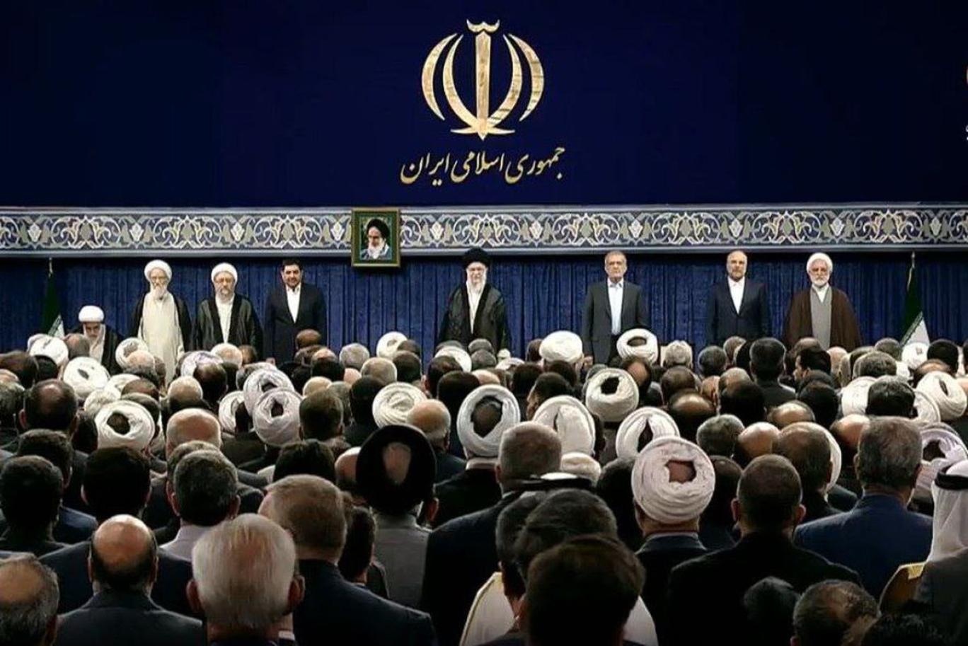 ساختار جمهوری اسلامی؛ تقابل با مردم
