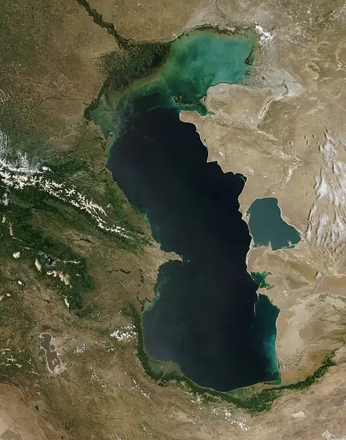 دریای خزر در آستانه بحران؛ چرا سطح آب بزرگ‌ترین پهنه بسته جهان پایین می‌رود؟
