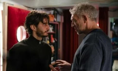 Report from Cannes; What does Asghar Farhadi's new film "Parallel Stories" say?